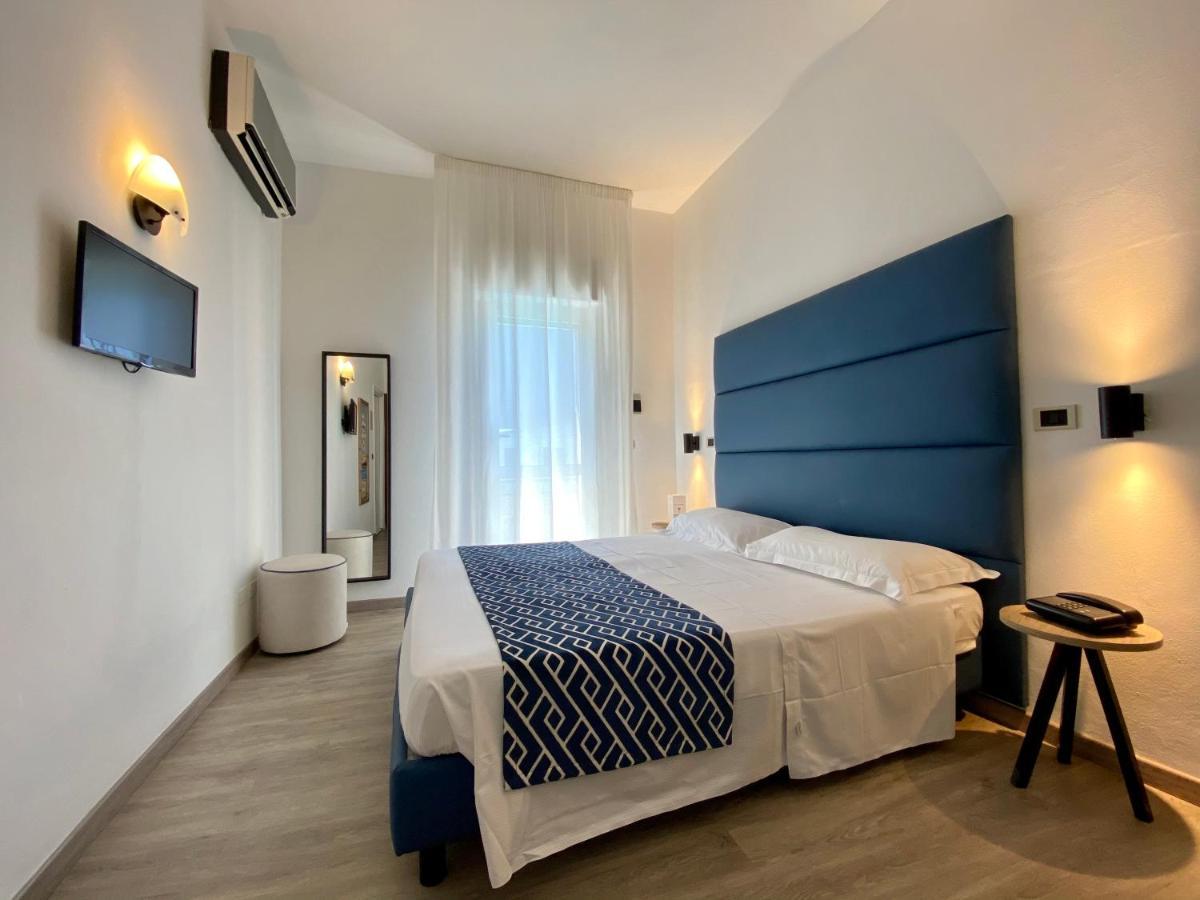 Hotel Rombino ฟอนเตบลันดา ภายนอก รูปภาพ