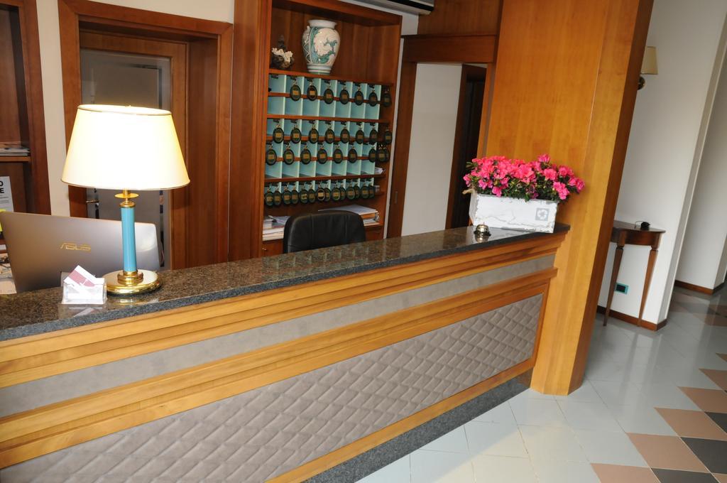 Hotel Rombino ฟอนเตบลันดา ภายนอก รูปภาพ