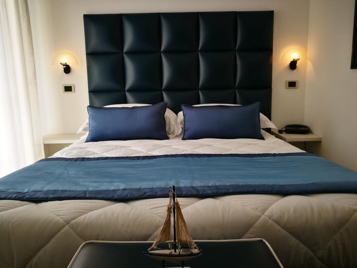 Hotel Rombino ฟอนเตบลันดา ภายนอก รูปภาพ