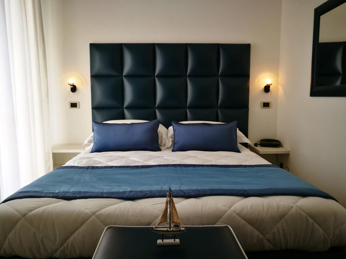 Hotel Rombino ฟอนเตบลันดา ภายนอก รูปภาพ