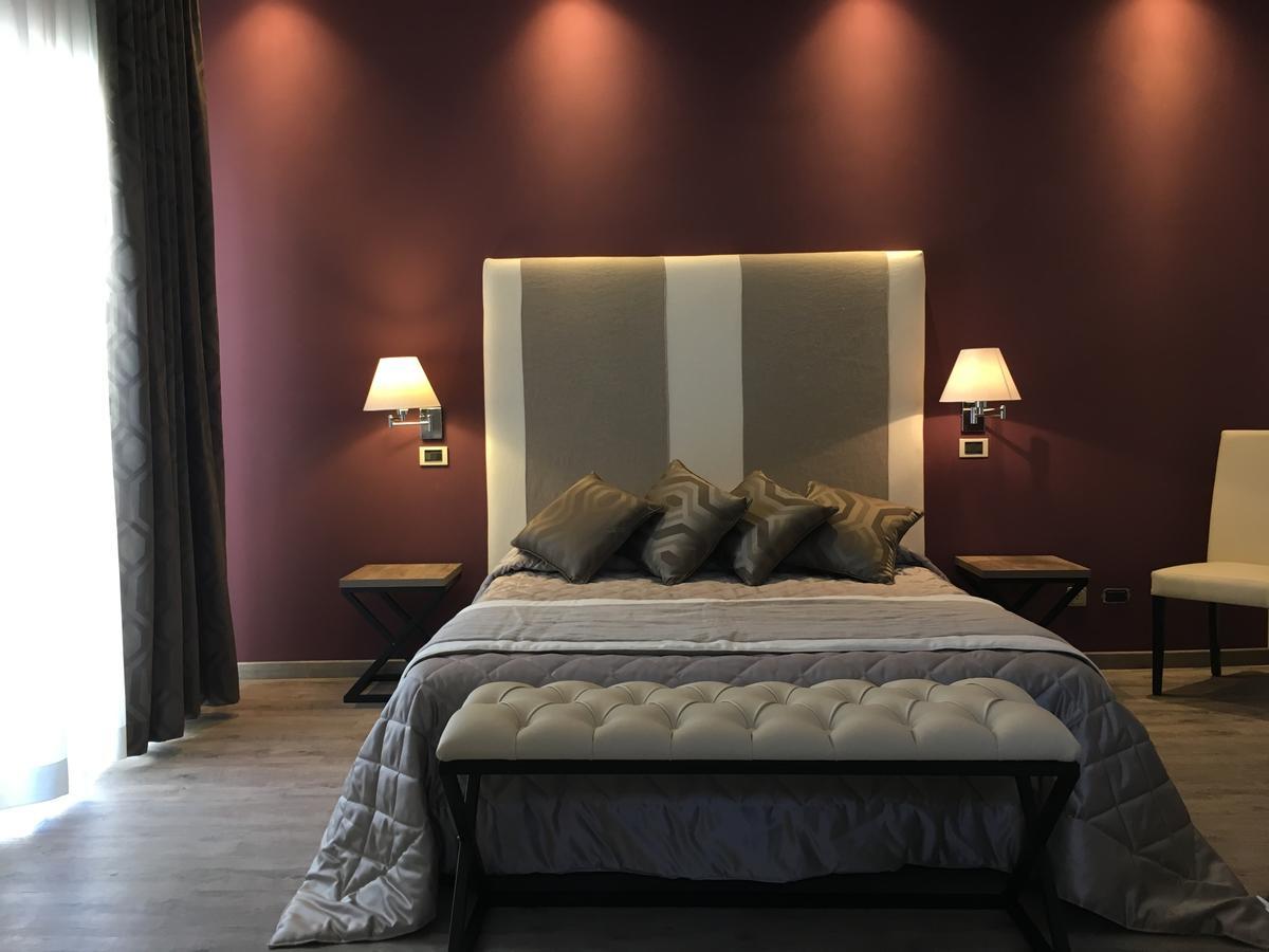 Hotel Rombino ฟอนเตบลันดา ภายนอก รูปภาพ