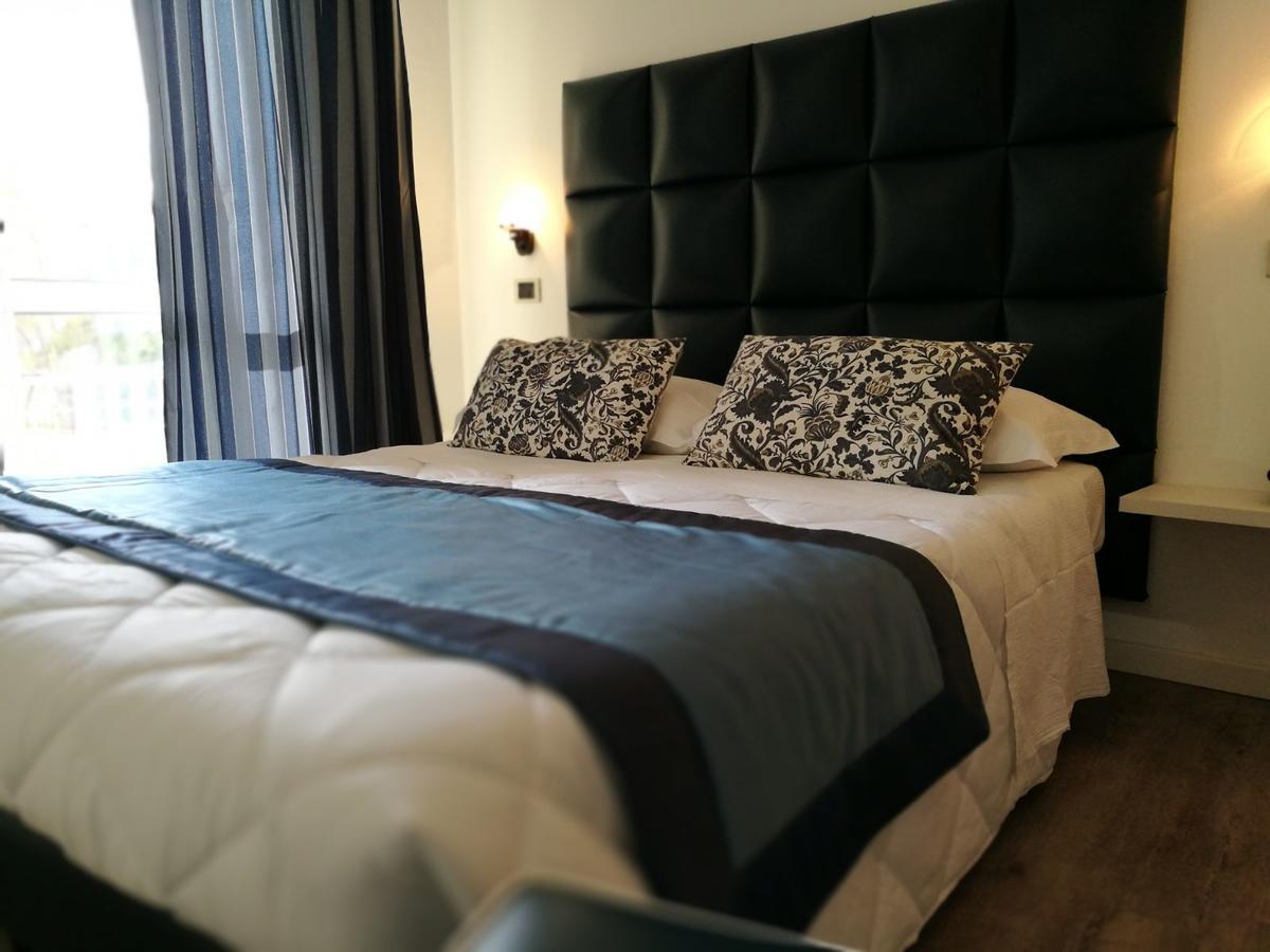 Hotel Rombino ฟอนเตบลันดา ภายนอก รูปภาพ