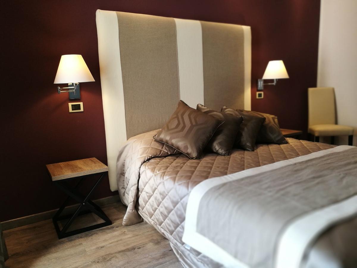 Hotel Rombino ฟอนเตบลันดา ภายนอก รูปภาพ