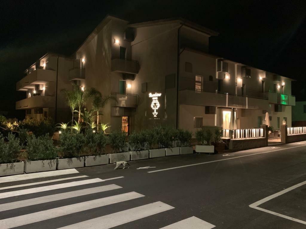 Hotel Rombino ฟอนเตบลันดา ภายนอก รูปภาพ