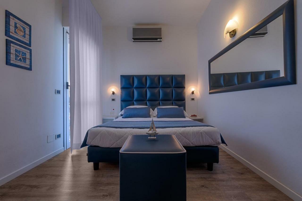 Hotel Rombino ฟอนเตบลันดา ภายนอก รูปภาพ